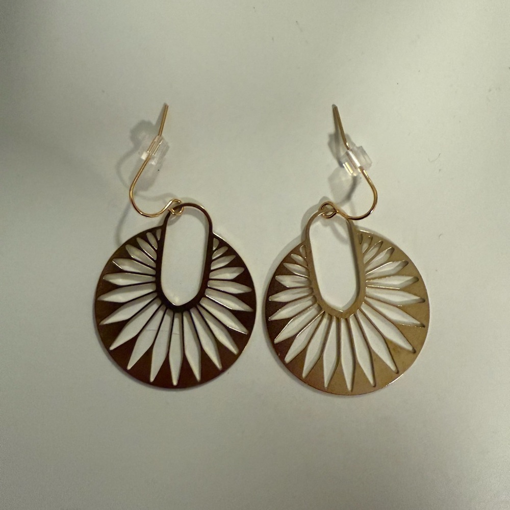 Elegant Gold and White Earrings